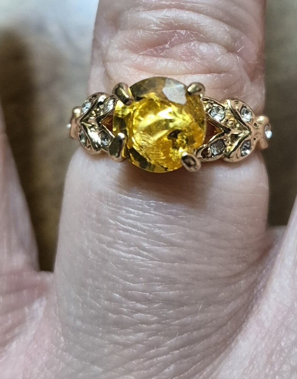 Gold Tone Ring With Yellow Glass Rhinestone  Size 5 1/2